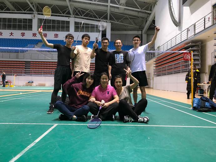 说明: C:\Users\lx\Desktop\研究生网站\乐动研究生羽毛球比赛\微信图片_20190328141257.jpg